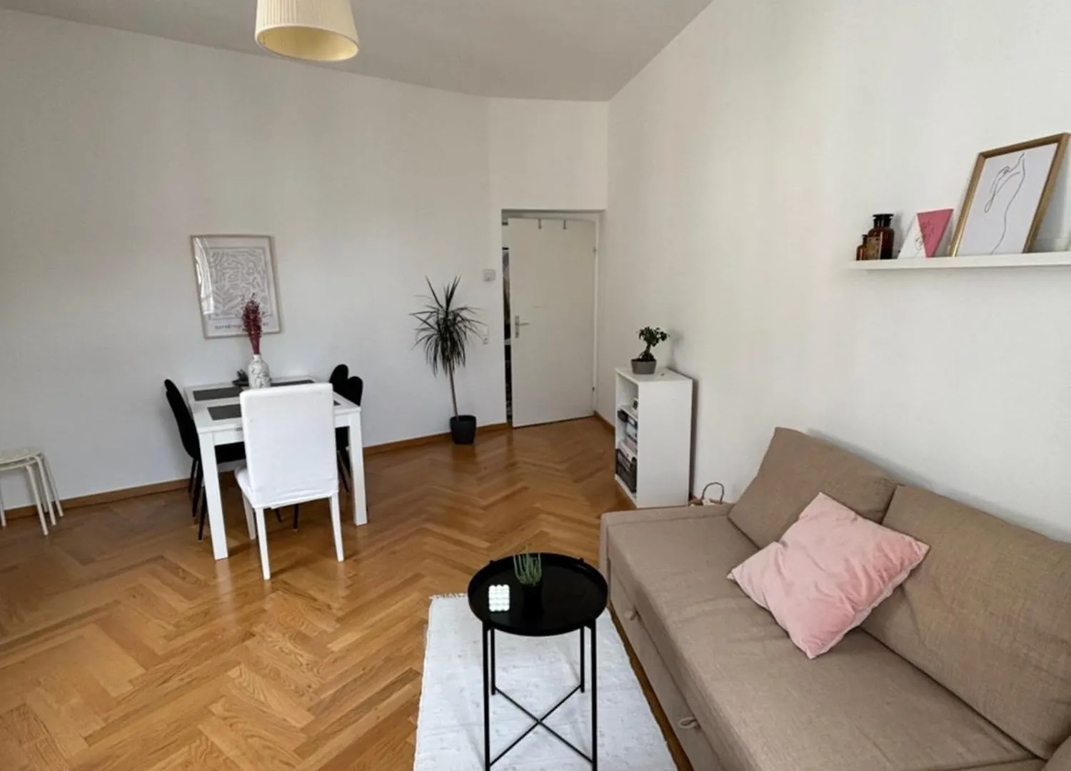 Central Apartment - 8Th District Vienna Austria