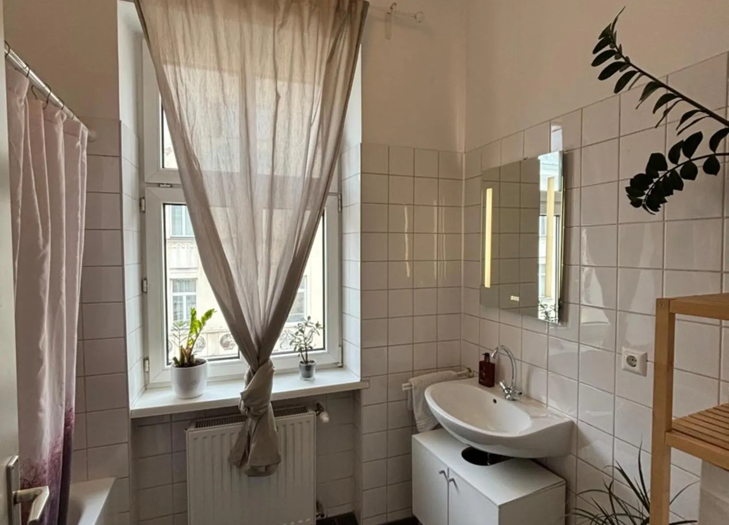 Central Apartment - 8Th District Vienna